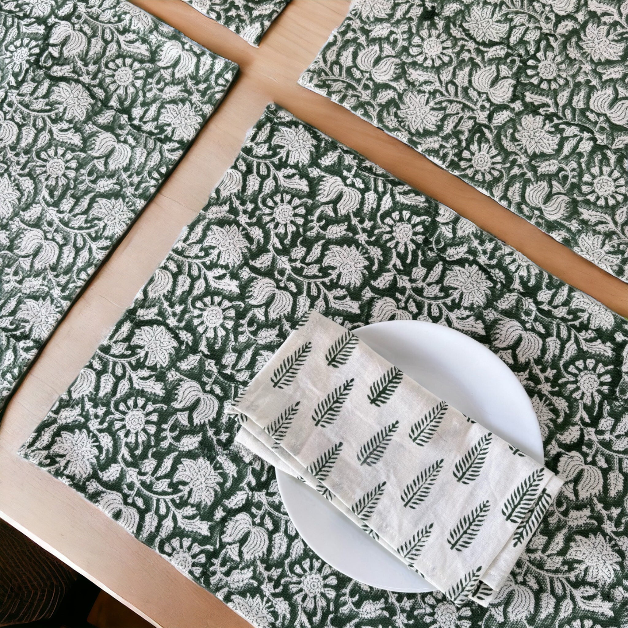 Olive Table Mat &amp; Napkin Set