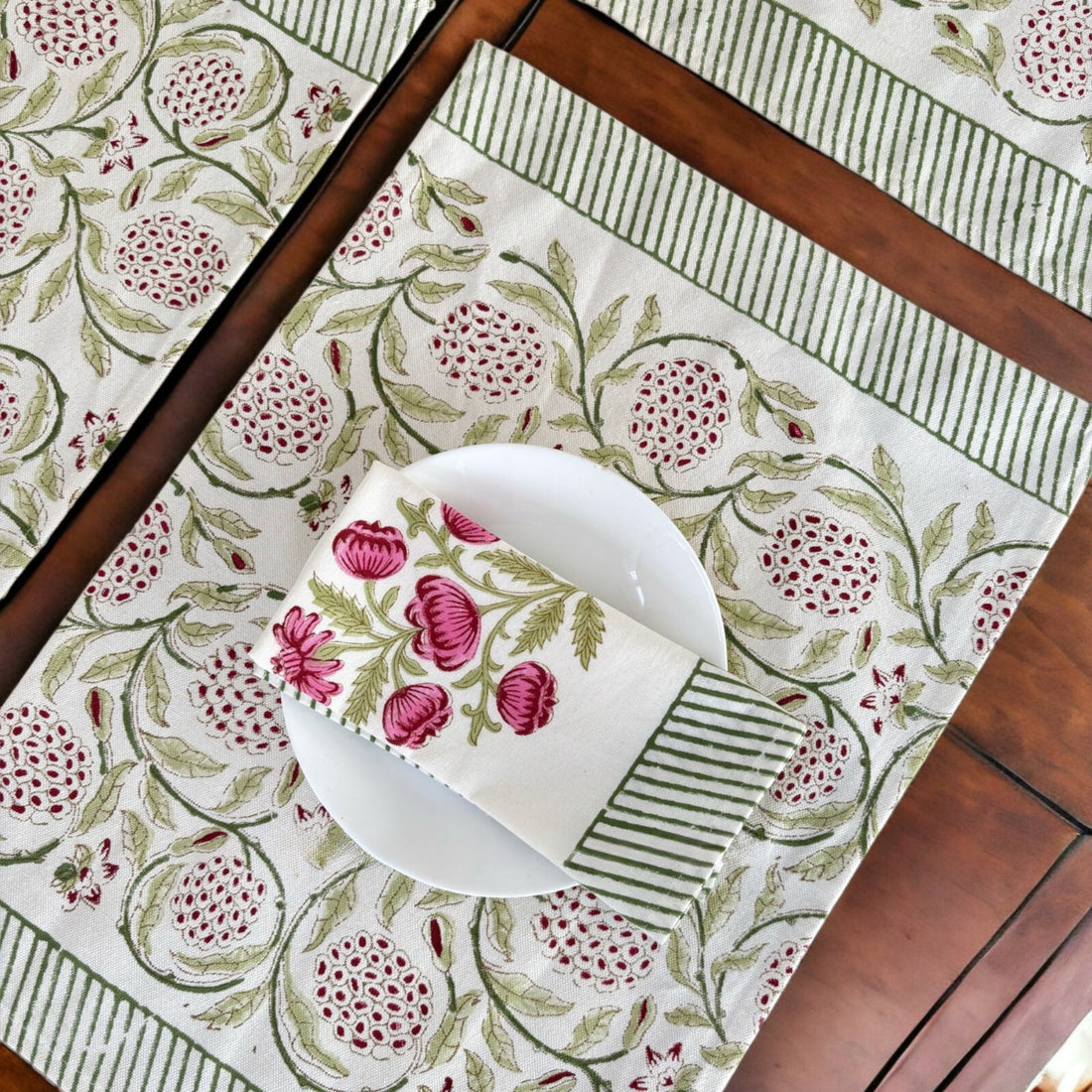 Charm Table Mat &amp; Napkin Set