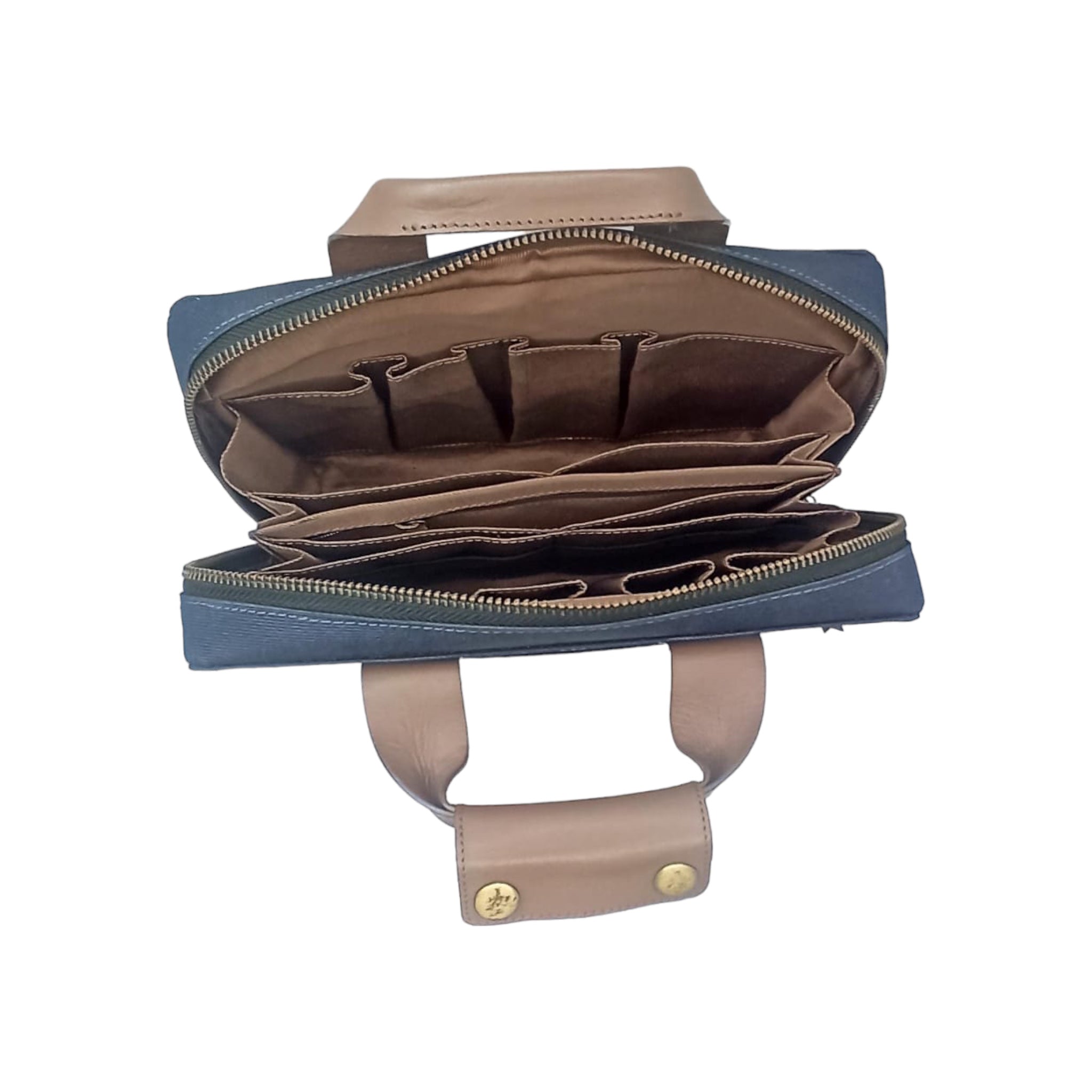 Voyager Nylon Dopp Kit