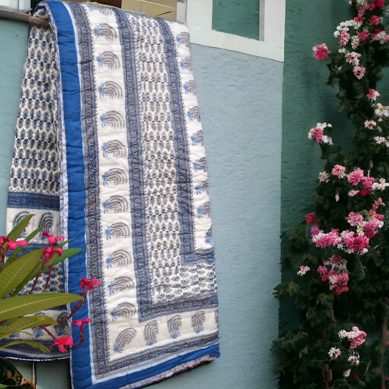 Cotton Digital Blue Printed Lightweight Quilt