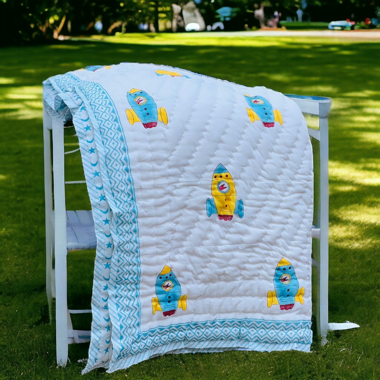 Lightweight Handblock fly Print Baby Quilt